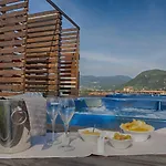 アパートホテル Luisa & Luxury 4*
