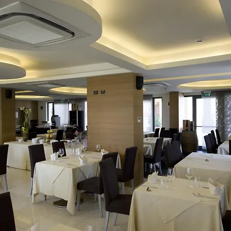 아파트호텔 Luisa & Luxury 4*