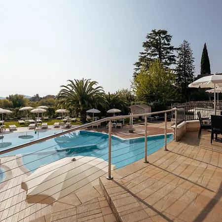 Luisa & Luxury Aparthotel