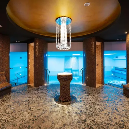 Aparthotel Luisa & Luxury San Felice del Benaco