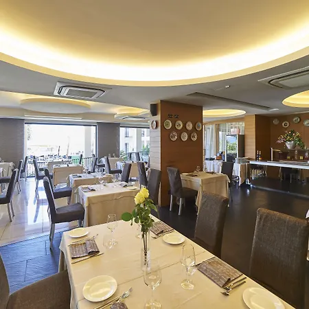 Luisa & Luxury 4*